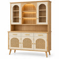 Vaisselier beige et crème à vitrines latérales et portes basses ajourées