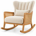 Fauteuil à bascule beige à haut dossier rainuré et côtés tressés